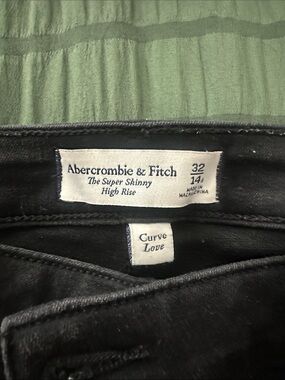 Abercrombie & Fitch Super Skinny High Rise Jeans in Black Wash